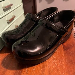 Dansko black patten leather clogs size 39